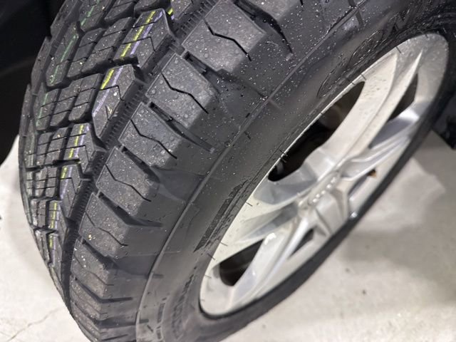 Used 2023 Jeep Compass Latitude image 6