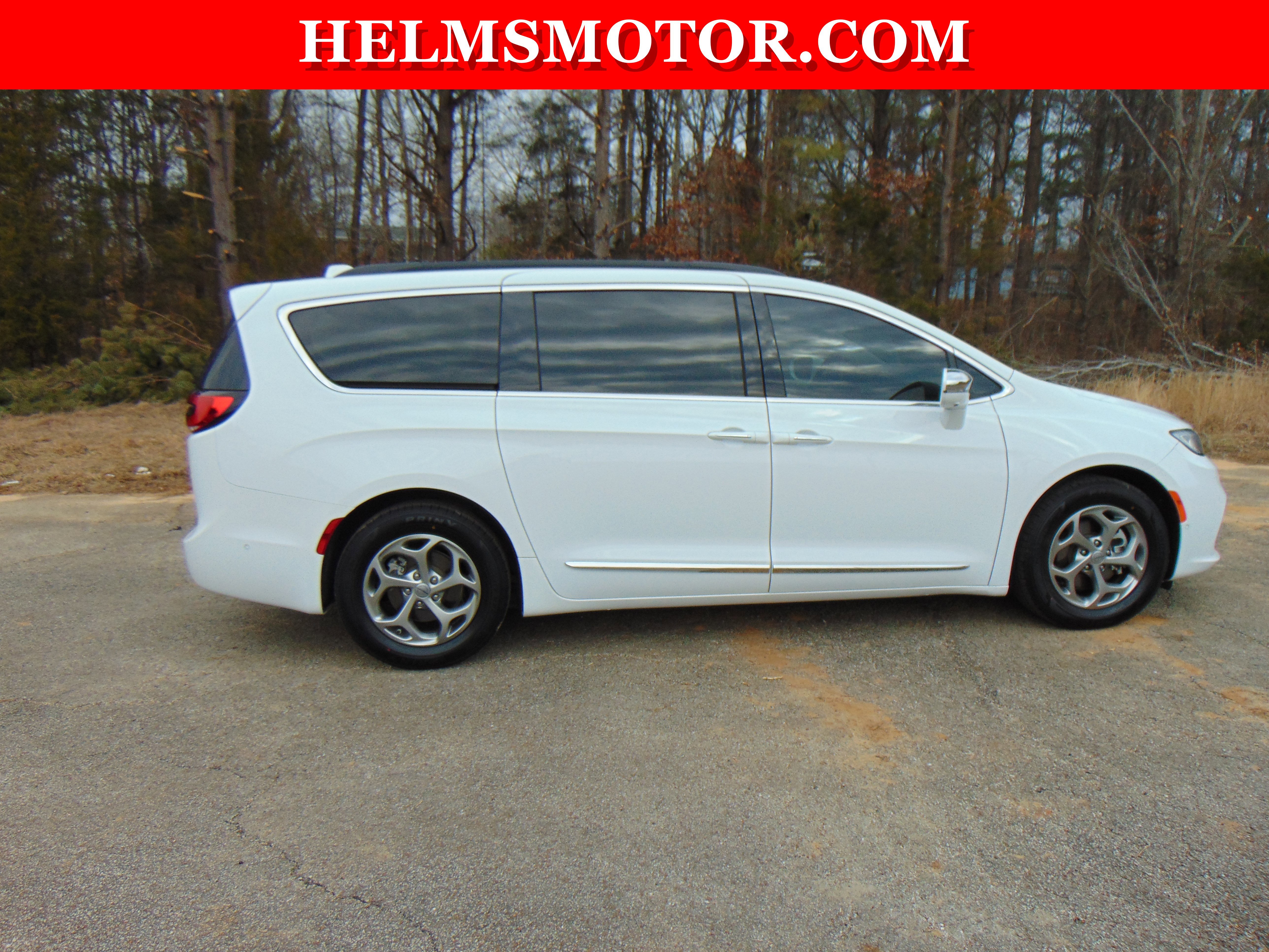 Certified 2022 Chrysler Pacifica Limited w/ Uconnect Theater Family Group image 16