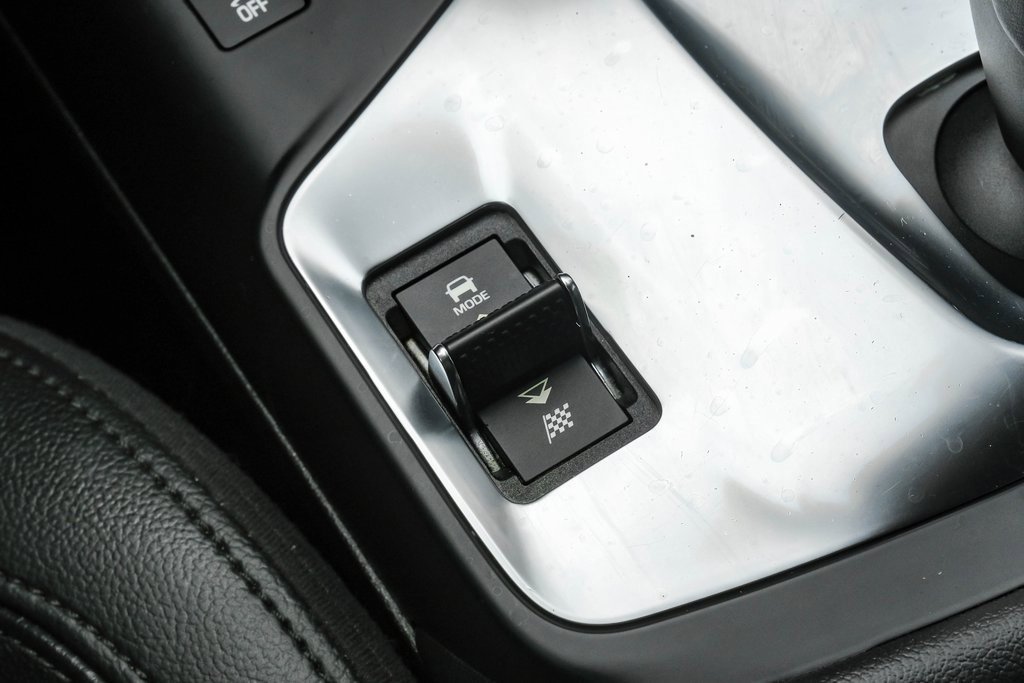 Used 2020 Jaguar E-PACE image 33