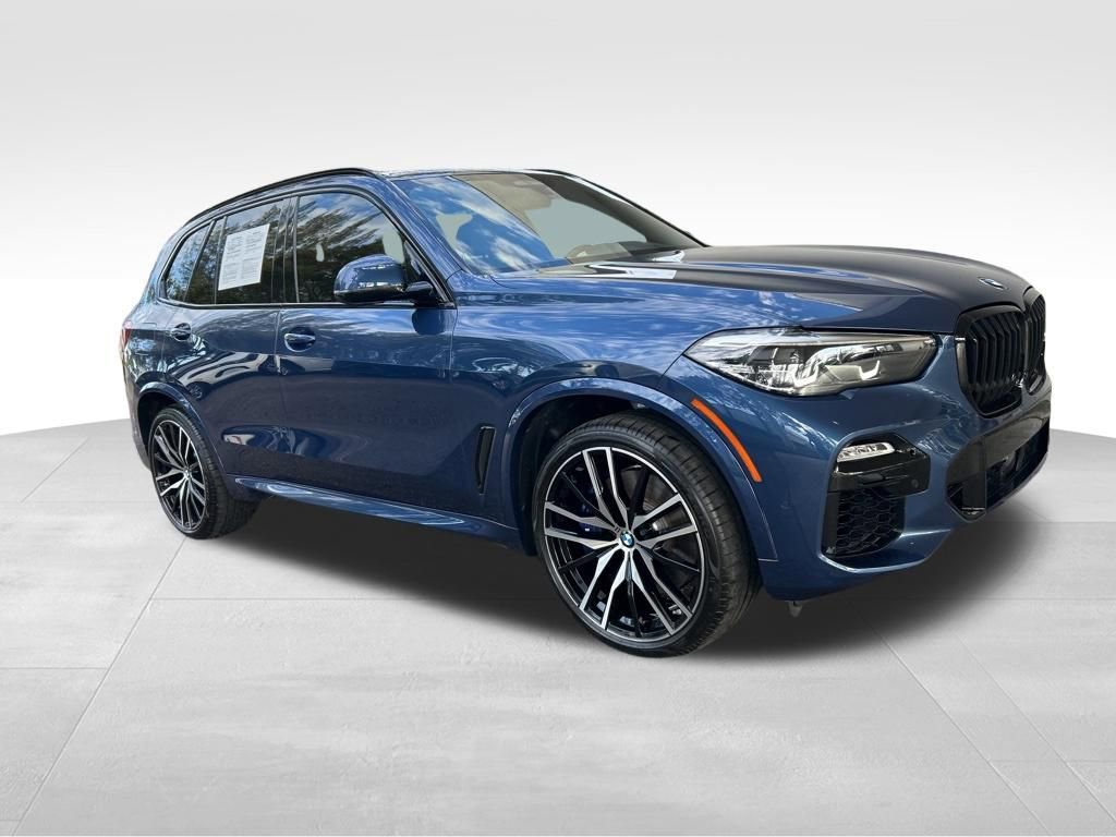 Used 2020 BMW X5 M50i image 2