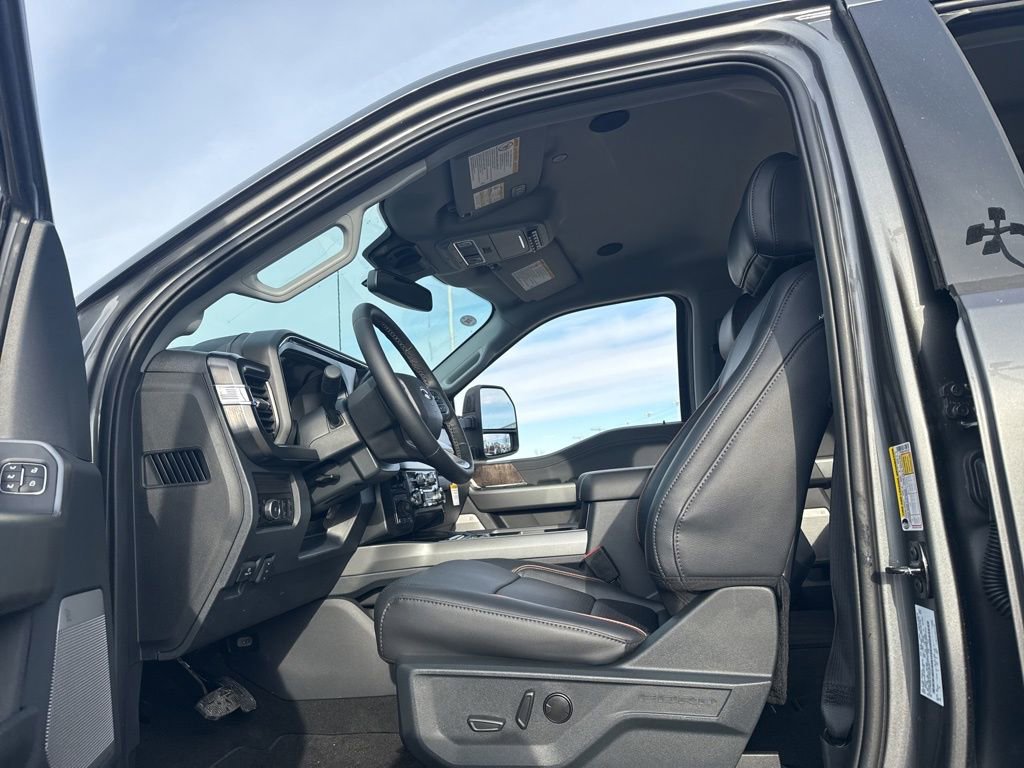 New 2026 Ford F250 Lariat w/ Black Appearance Package image 19