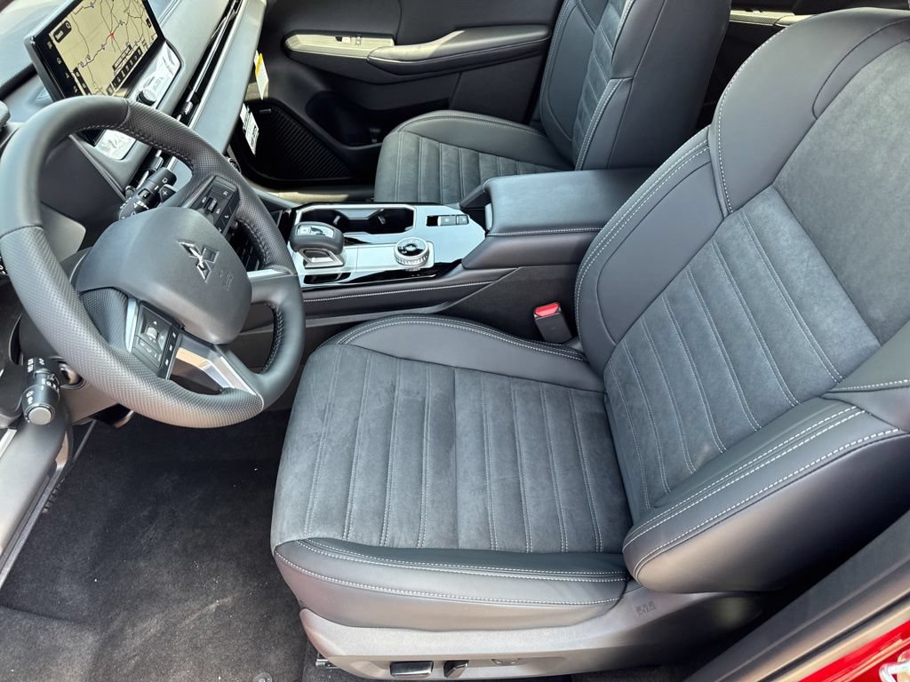 New 2026 Mitsubishi Outlander LE FWD image 24