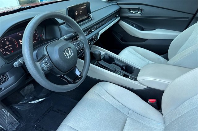 Used 2023 Honda Accord EX image 10