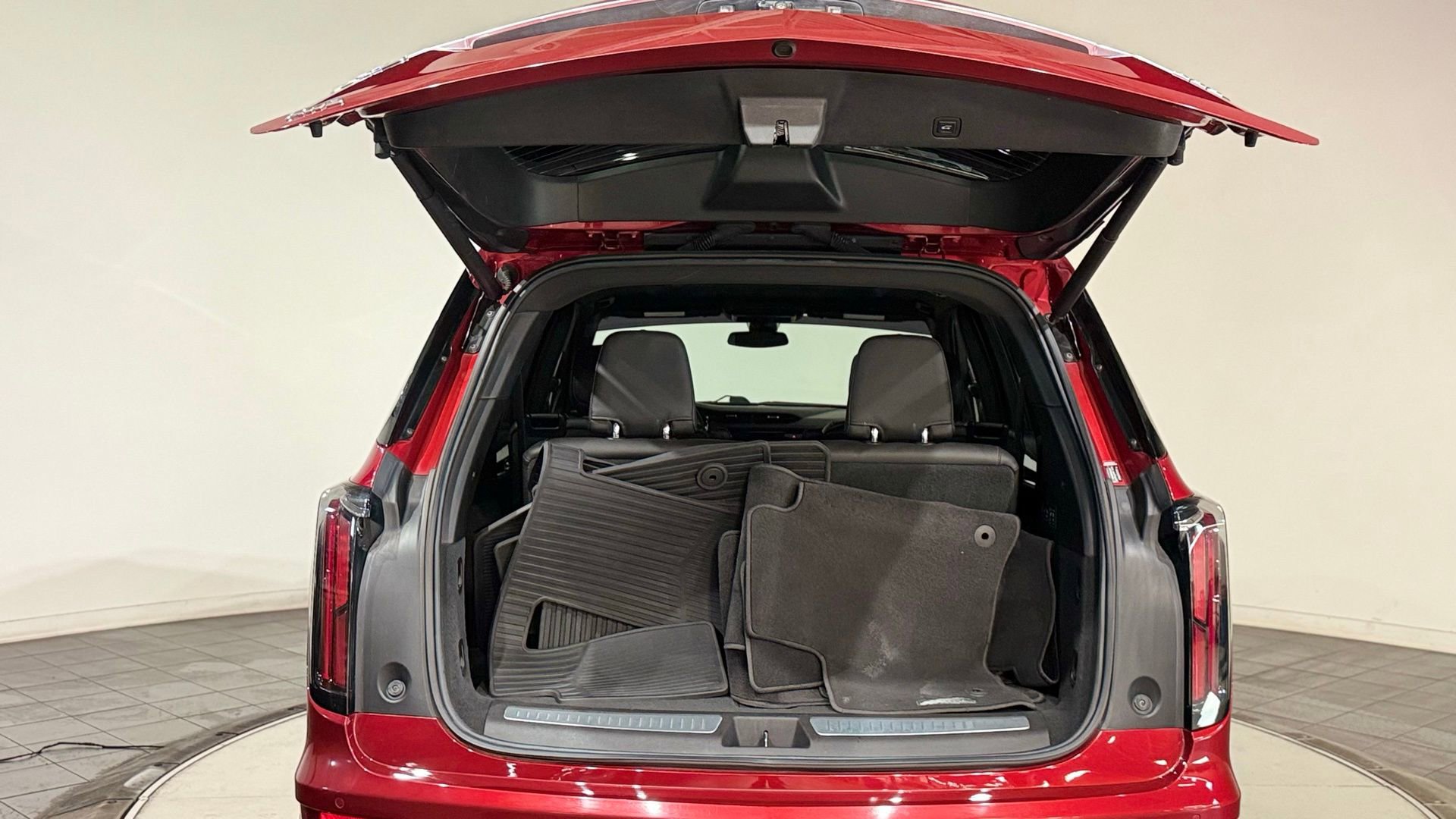 Used 2023 Cadillac XT6 Sport image 25