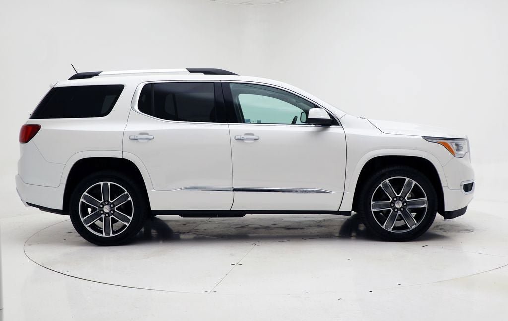 Used 2018 GMC Acadia Denali w/ Technology Package image 3