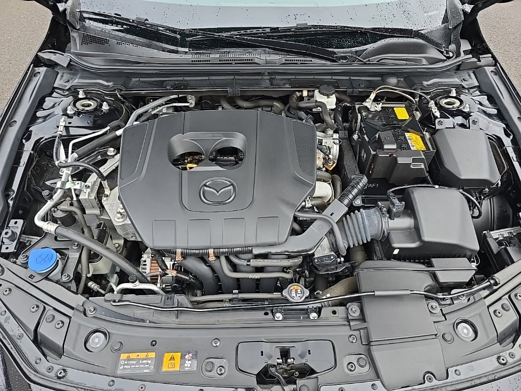 Used 2023 MAZDA MAZDA3 s image 29