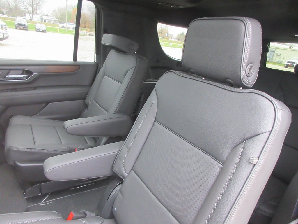 New 2026 GMC Yukon XL Denali w/ Sun & Power Step Package image 13