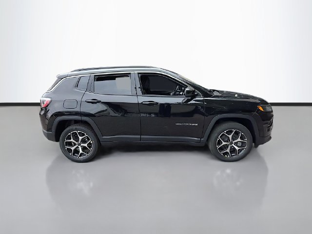 New 2026 Jeep Compass Limited w/ Sun, Sound & Navigation Group AWD/4WD image 5