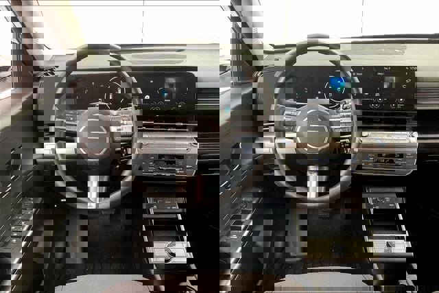 Certified 2024 Hyundai Kona SE image 5