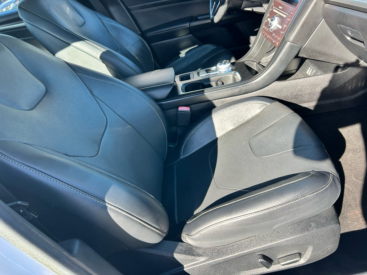 Used 2020 Ford Fusion Titanium image 10