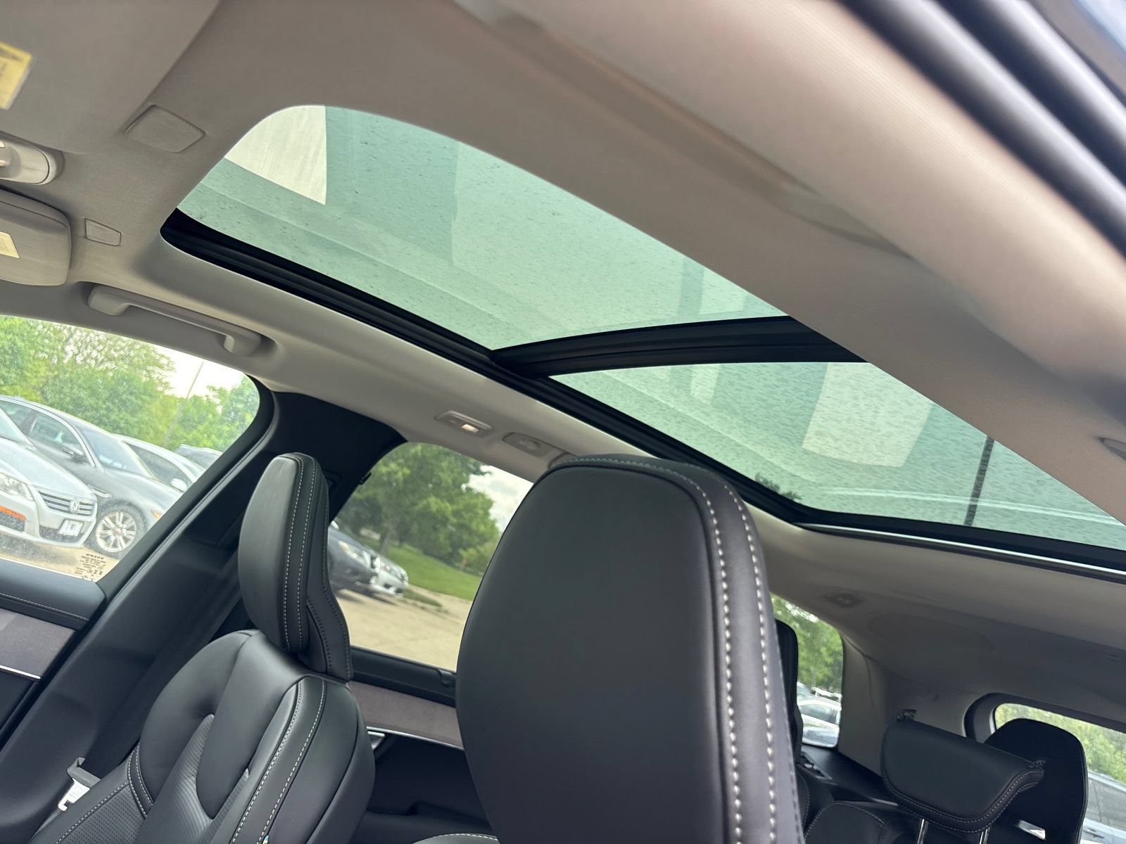 New 2026 Volvo XC90 B6 Ultra w/ Protection Package Premier AWD/4WD image 24