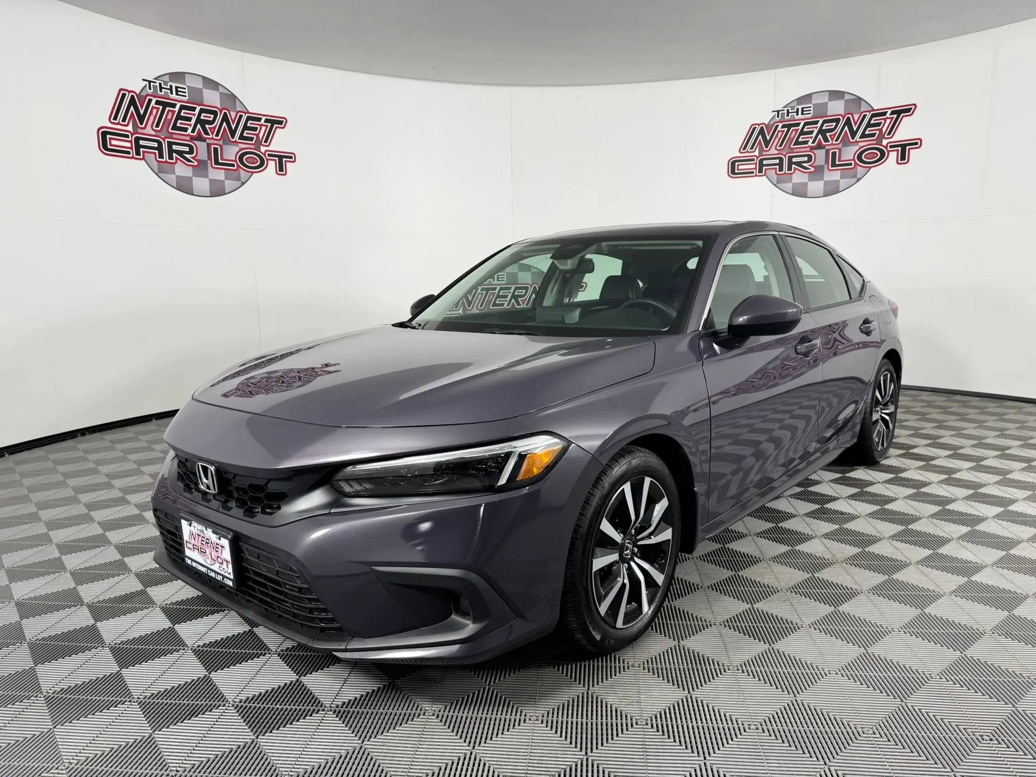 Used 2024 Honda Civic EX-L image 3