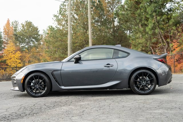 Used 2024 Toyota GR86 Premium image 9