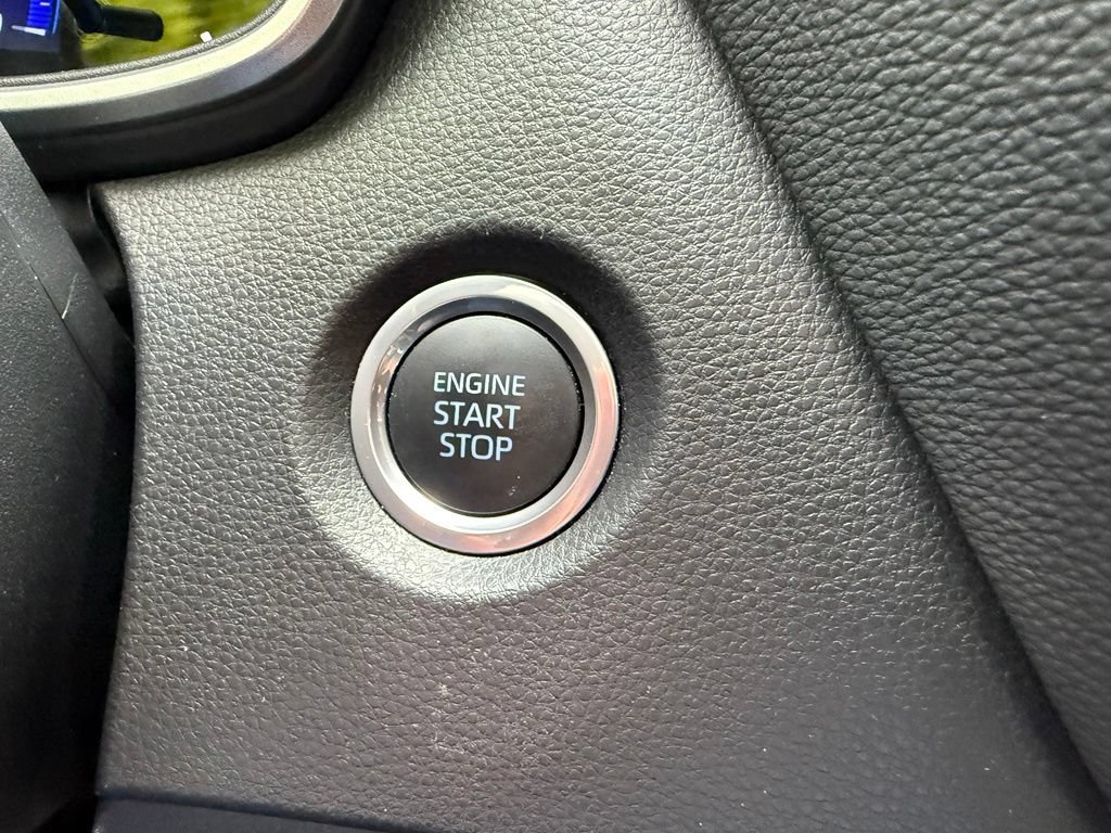 Certified 2021 Toyota Corolla XLE FWD image 25