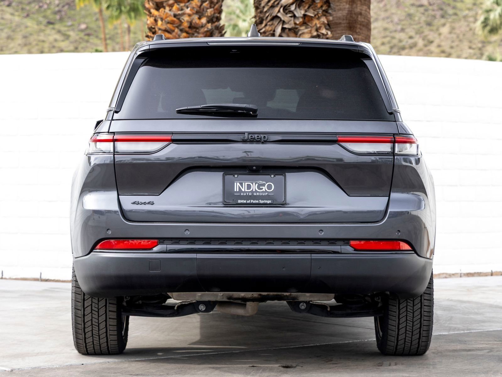 Used 2023 Jeep Grand Cherokee Altitude image 9