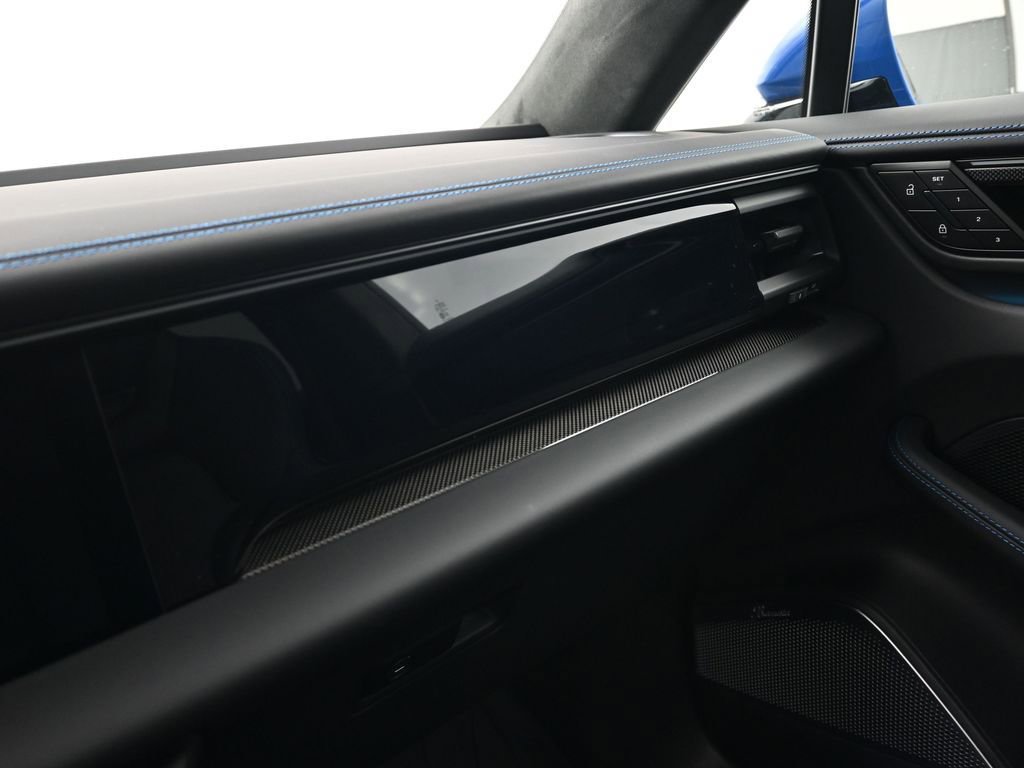 New 2026 Porsche Macan Turbo Electric image 23