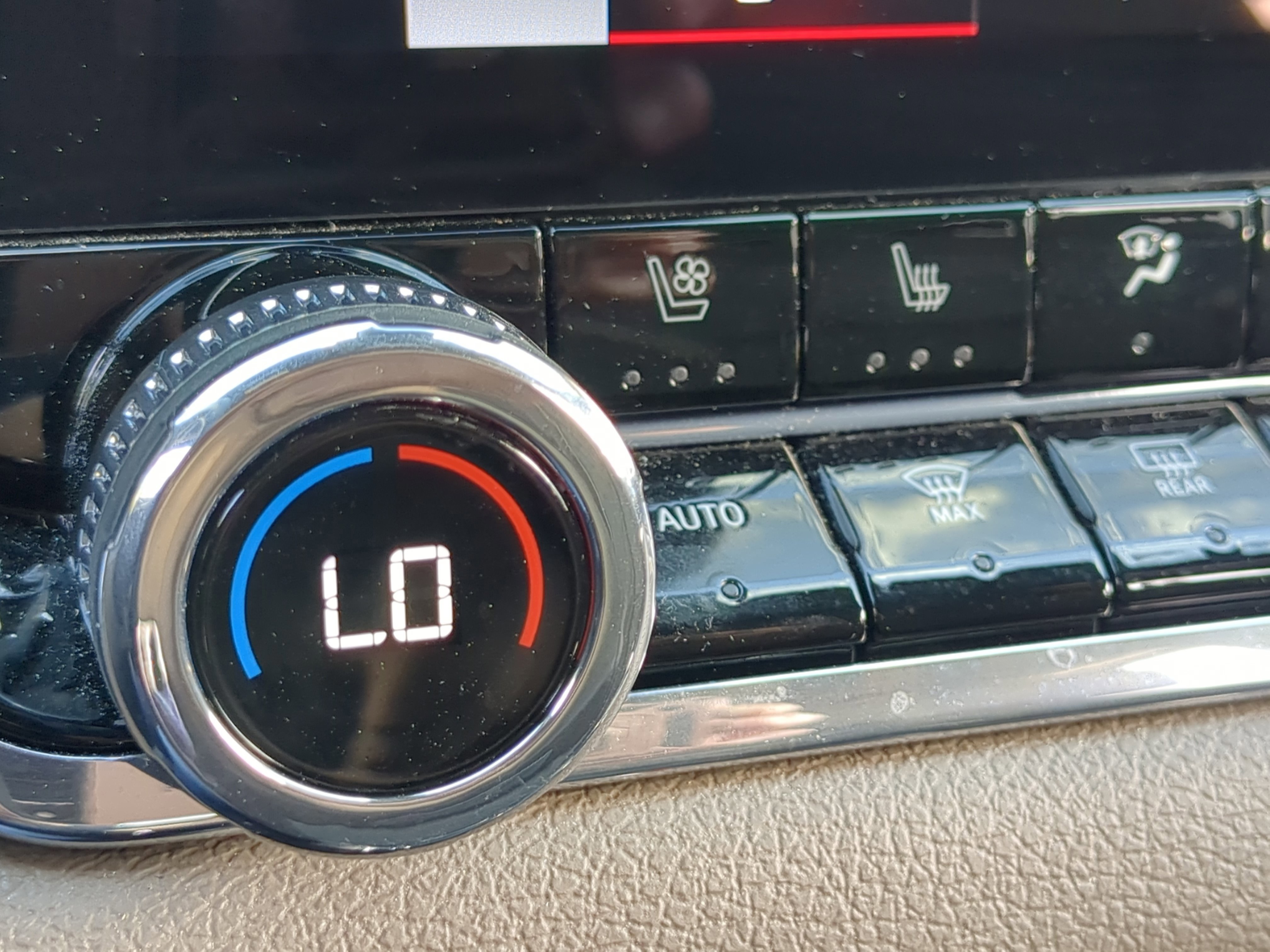 Used 2024 GMC Canyon Denali AWD/4WD image 5