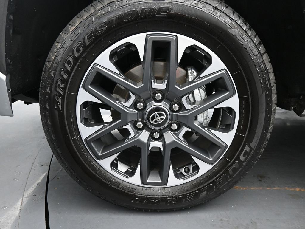 Used 2026 Toyota Tundra Limited AWD/4WD image 14