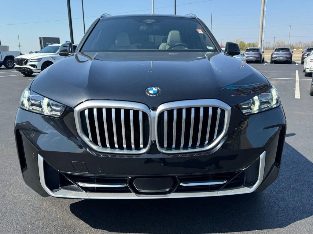Used 2025 BMW X5 xDrive40i w/ Premium Package image 9