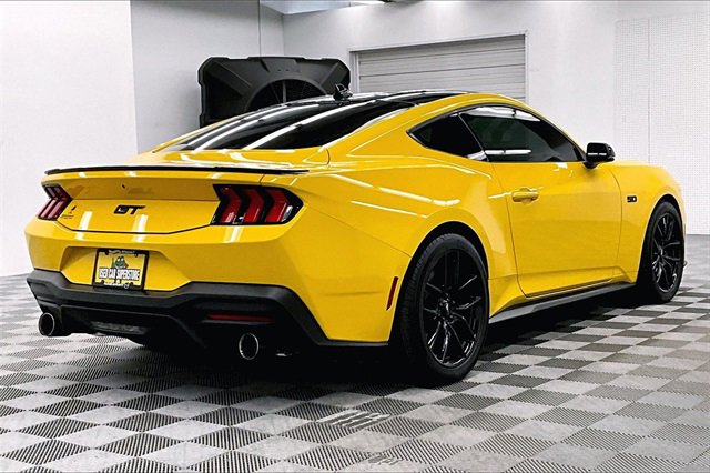 Used 2024 Ford Mustang GT Premium image 13