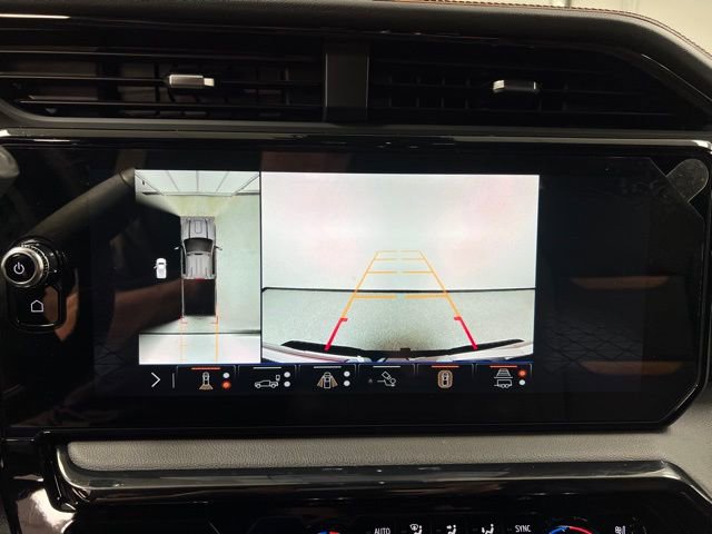 Used 2025 GMC Sierra 3500 AT4 w/ AT4 Premium Plus Package AWD/4WD image 26