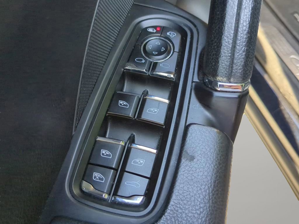 Used 2016 Porsche Cayenne AWD/4WD image 42