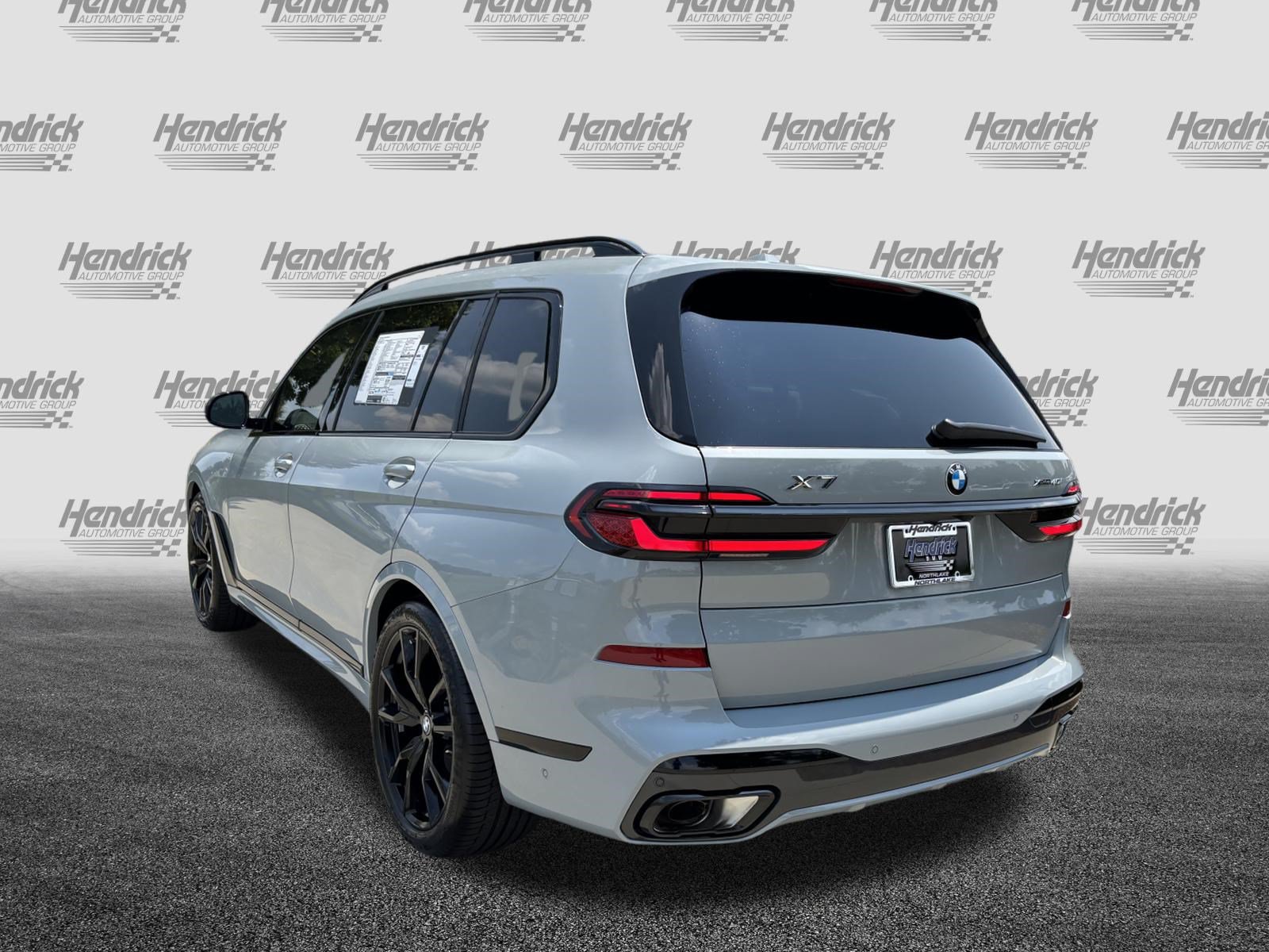 Used 2026 BMW X7 xDrive40i w/ M Sport Package AWD/4WD image 7