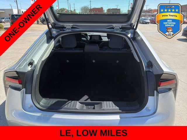 Used 2025 Toyota Prius LE image 11