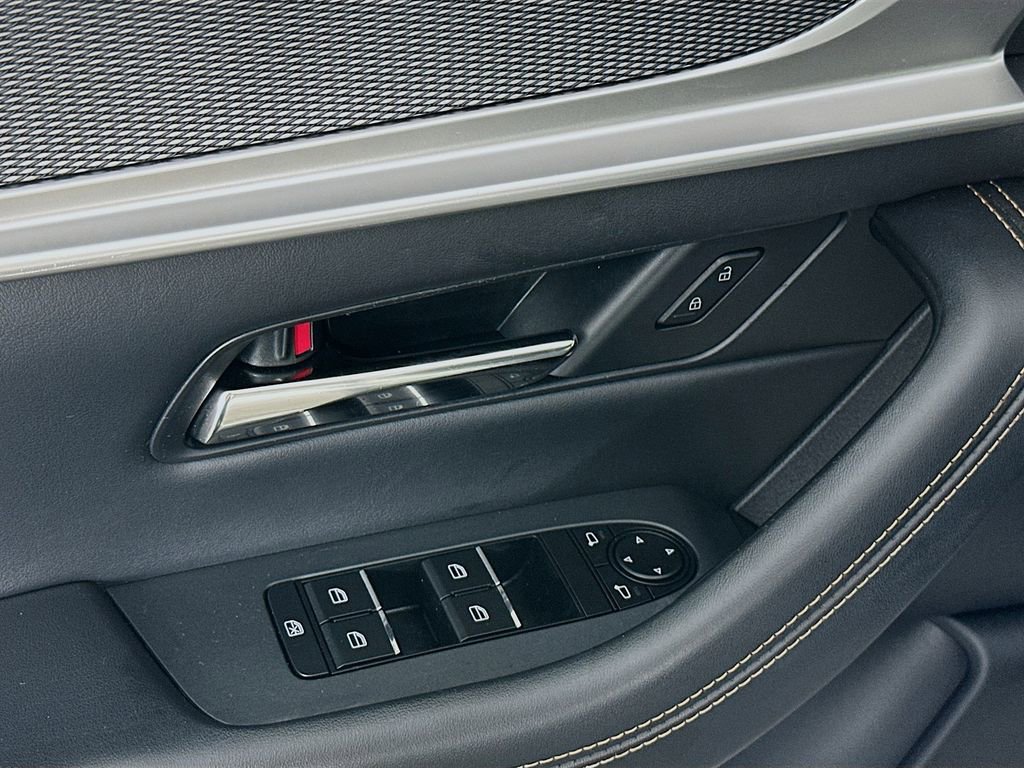 Certified 2024 MAZDA CX-90 Plug-In Hybrid w/ Premium Pkg image 23