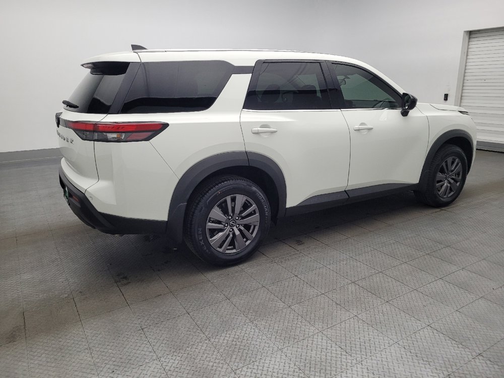 Used 2023 Nissan Pathfinder S image 10