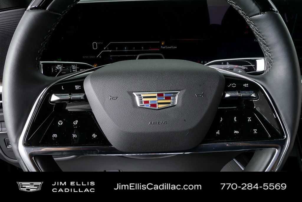 Used 2025 Cadillac Escalade Luxury image 9