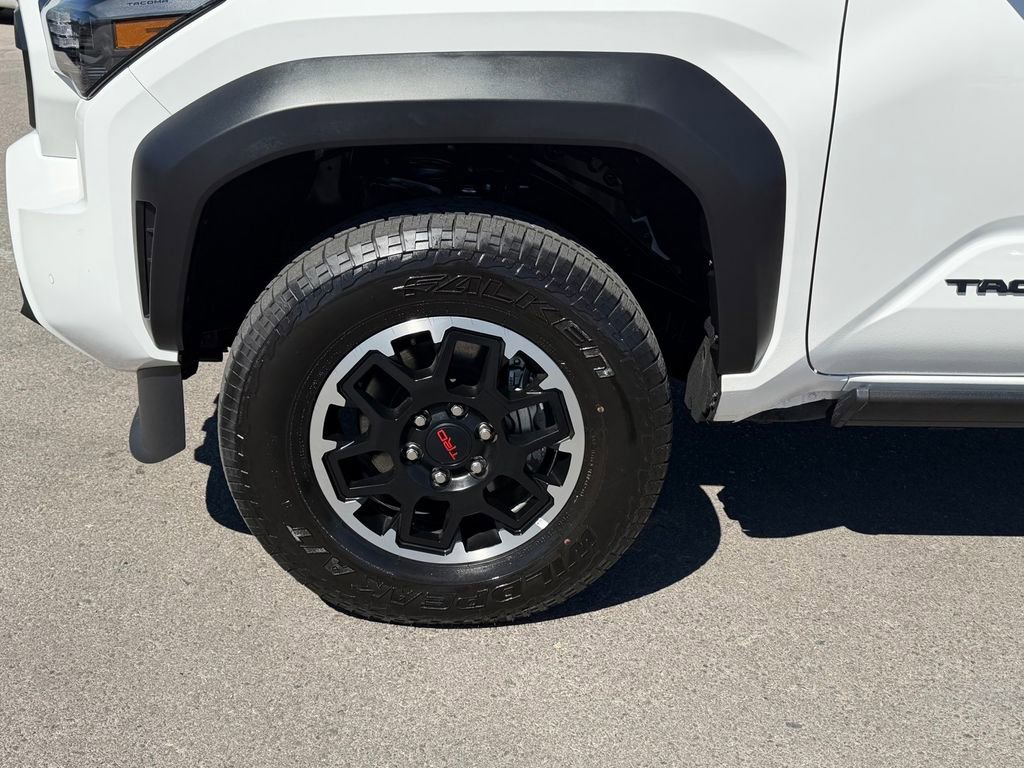 Used 2025 Toyota Tacoma TRD Off-Road w/ TRD Off Road Upgrade Package image 29