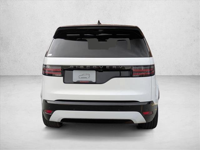 Certified 2025 Land Rover Discovery Dynamic SE image 7