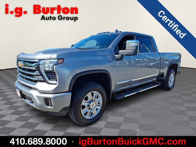 Used 2025 Chevrolet Silverado 2500 High Country w/ High Country Premium Package AWD/4WD image 3