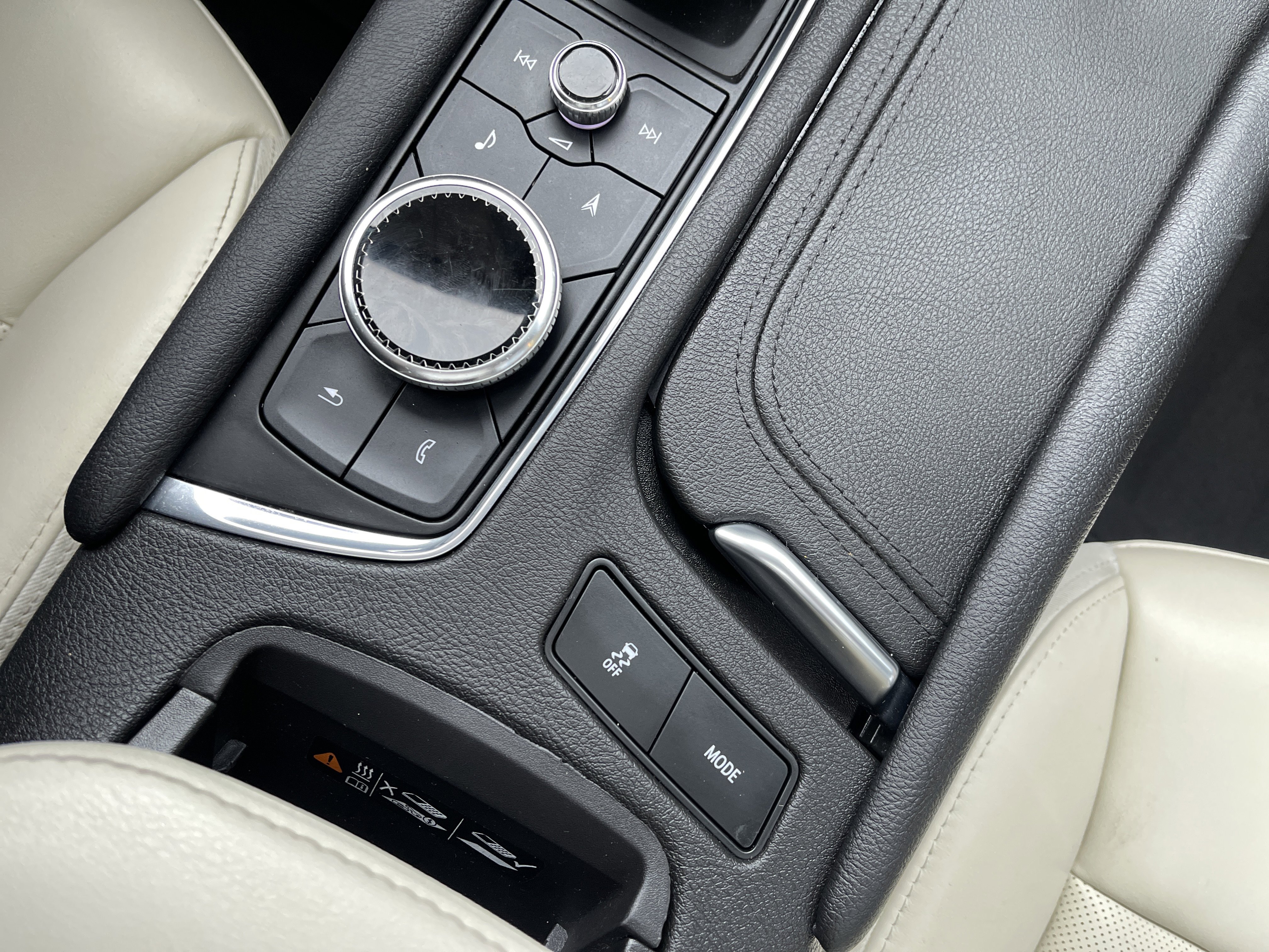 Used 2023 Cadillac XT6 Sport image 36