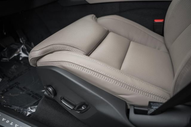 New 2026 Volvo XC90 B5 Ultra image 35