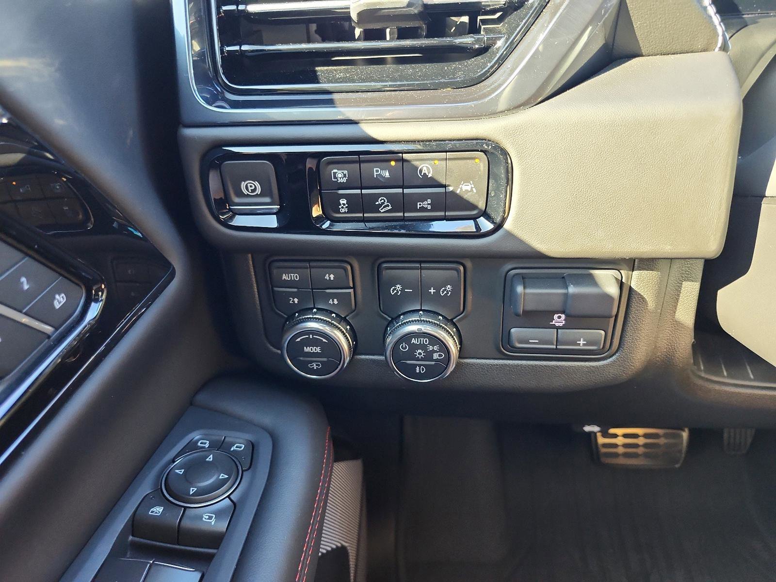 Certified 2025 GMC Yukon AT4 Ultimate w/ LPO, Floor Liner Package image 24