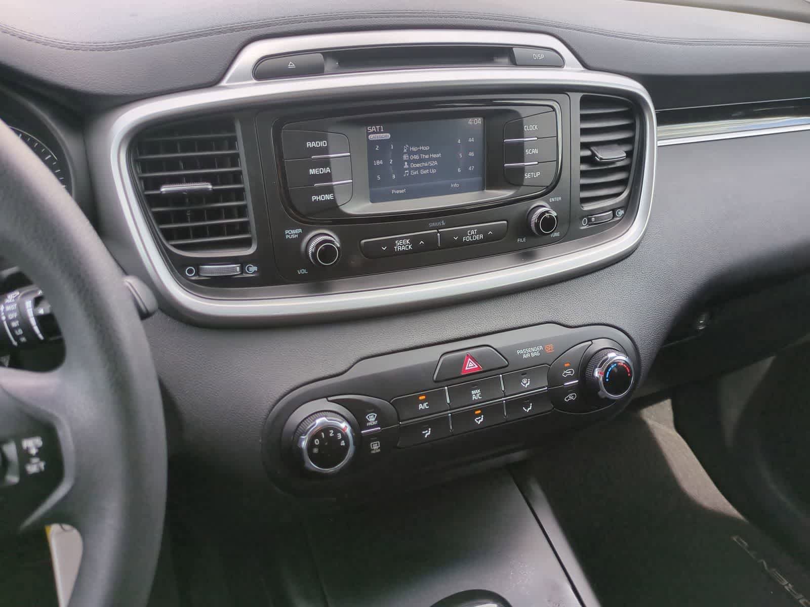Used 2017 Kia Sorento FWD image 27