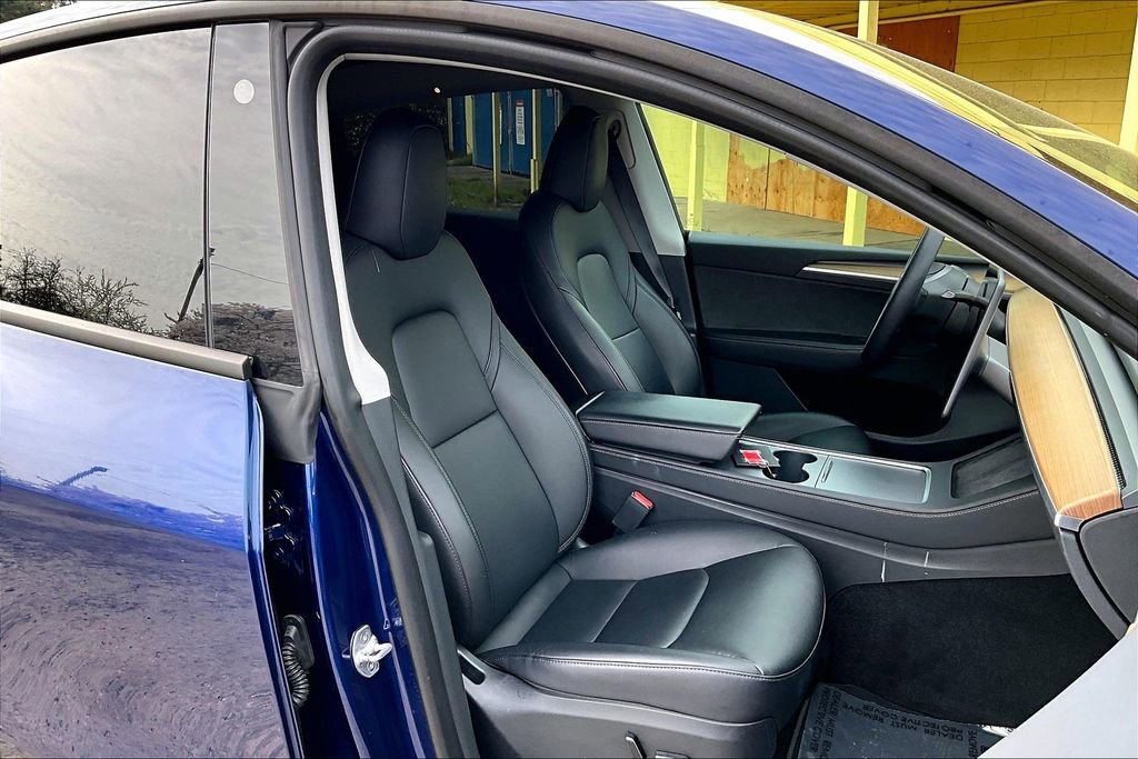 Used 2023 Tesla Model Y Long Range image 10