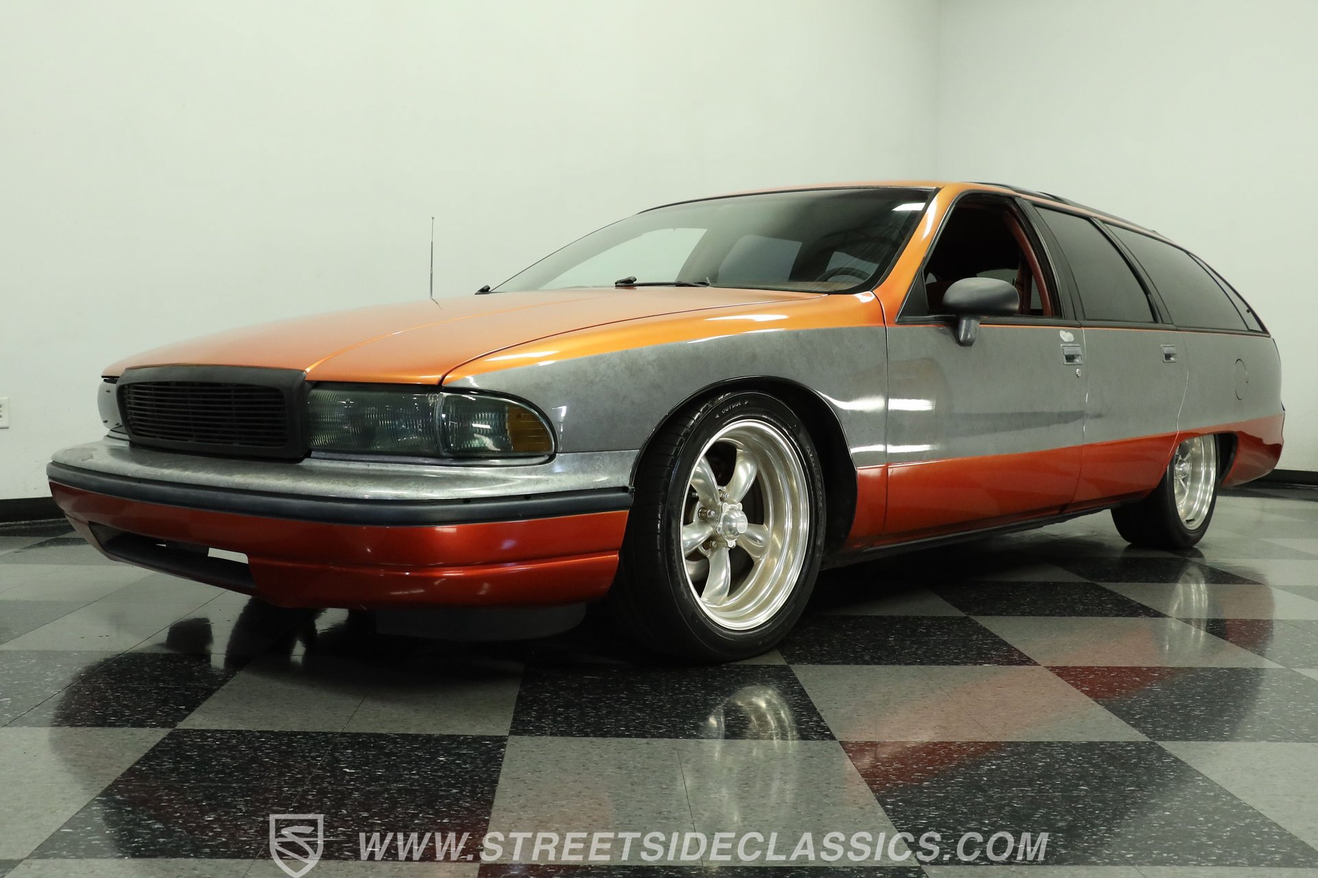 Used 1992 Oldsmobile Custom Cruiser RWD image 21