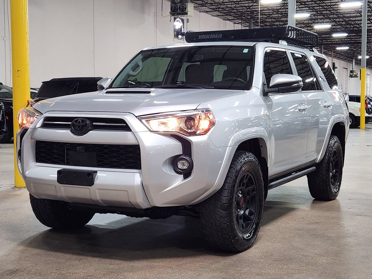 Used 2023 Toyota 4Runner TRD Off-Road Premium w/ Off Road Premium Plus Package AWD/4WD image 4