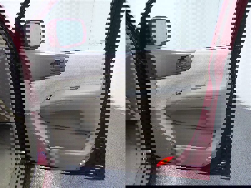 Used 2007 Kia Sedona LX image 22