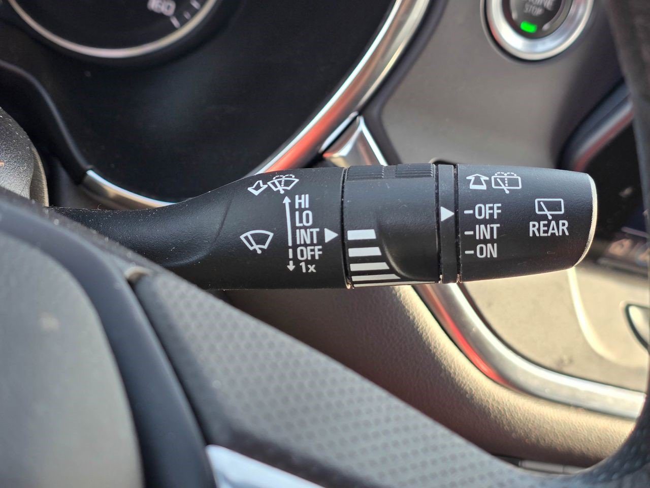 Used 2022 Chevrolet Blazer LT FWD image 19