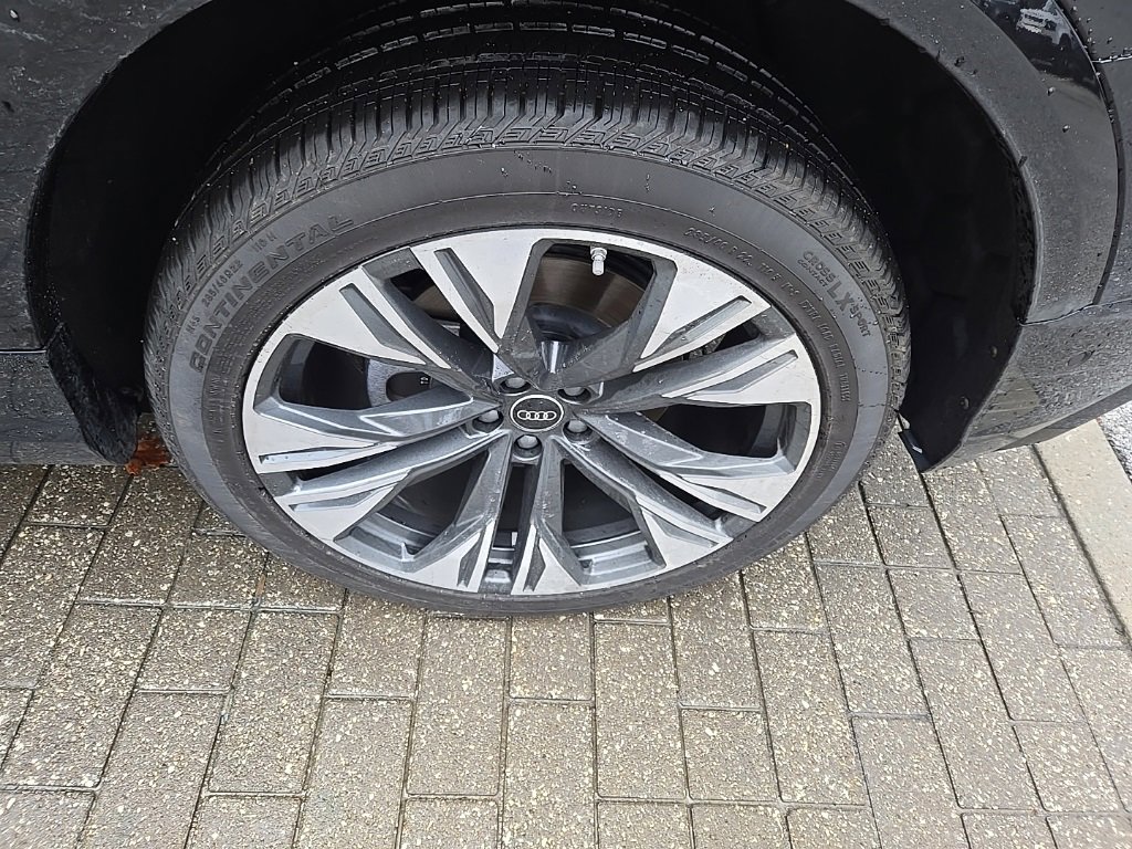 Used 2025 Audi Q8 Premium Plus image 9