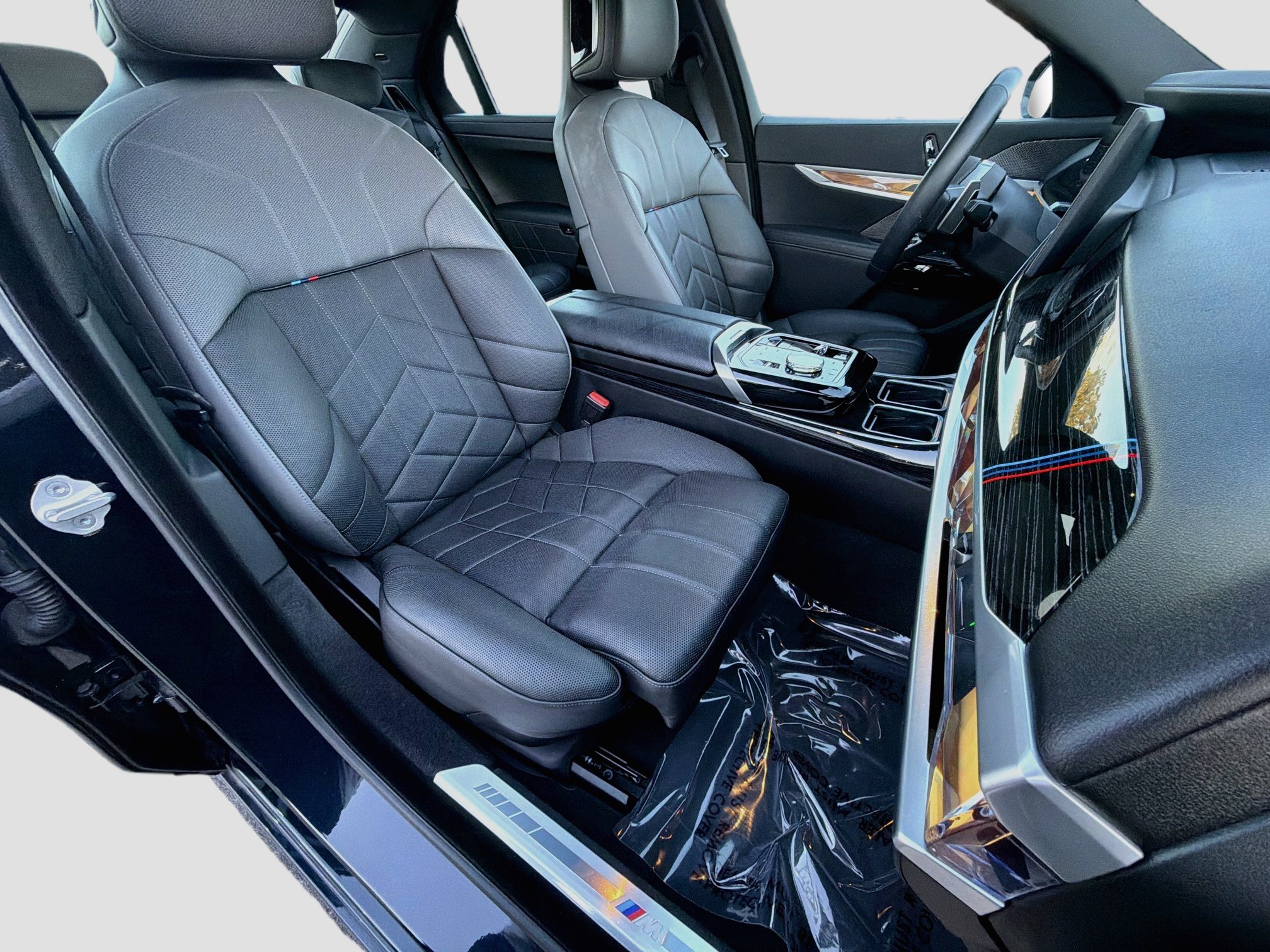 Used 2026 BMW 740i RWD image 15