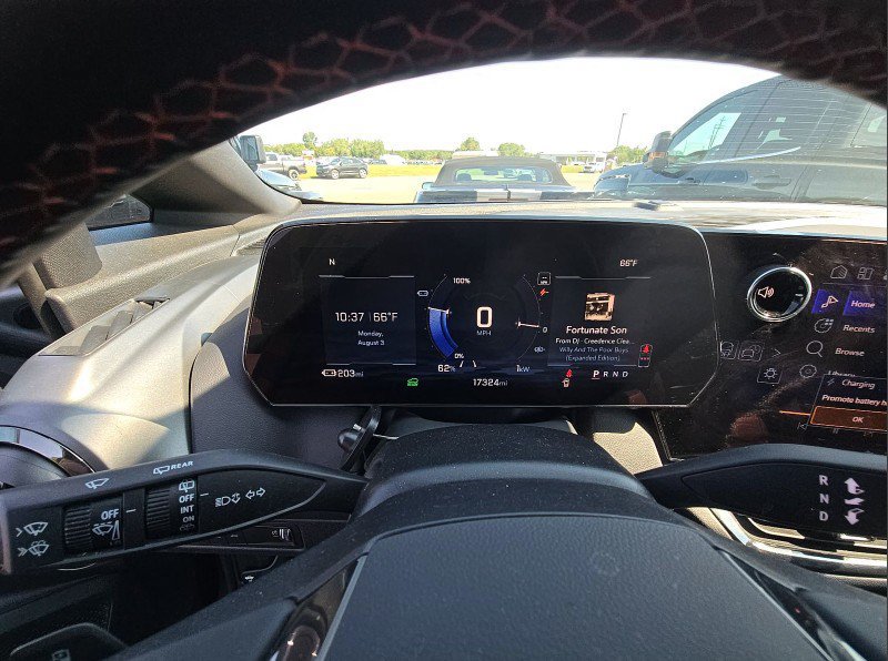 Used 2024 Chevrolet Equinox EV RS FWD image 8