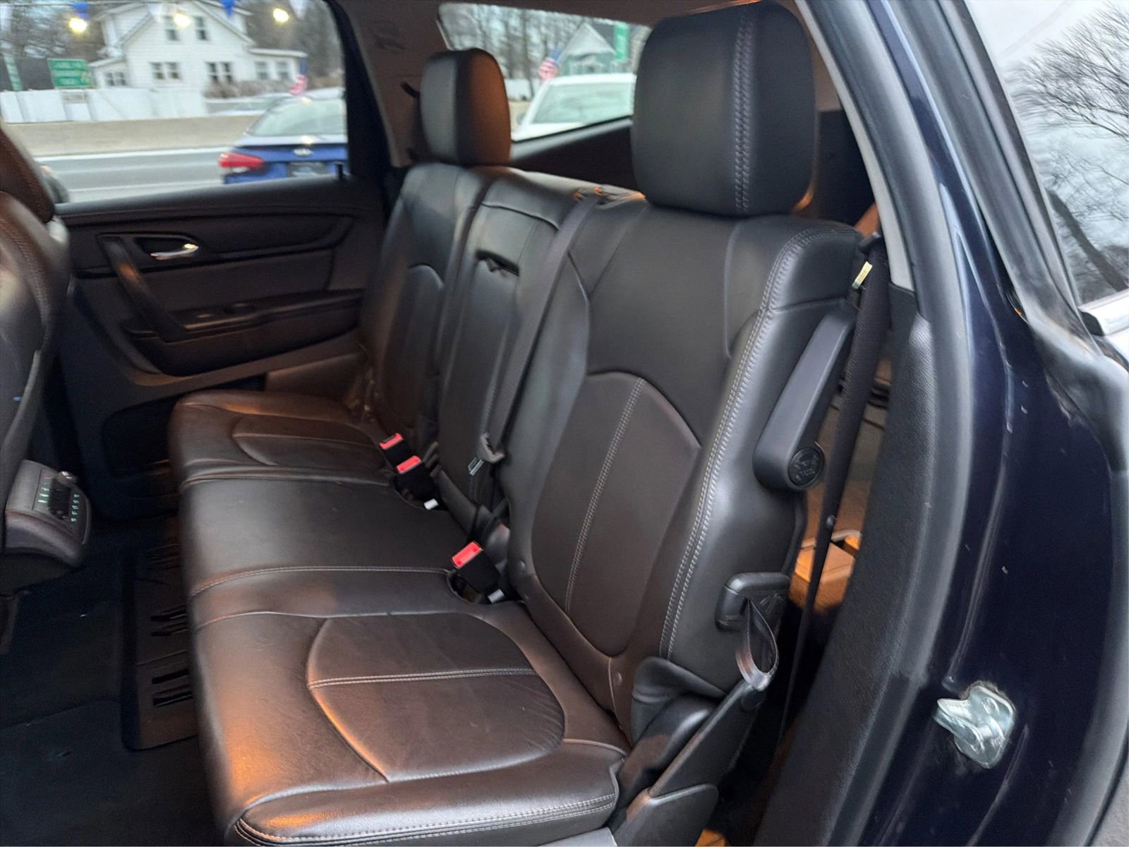 Used 2017 Chevrolet Traverse LT image 36