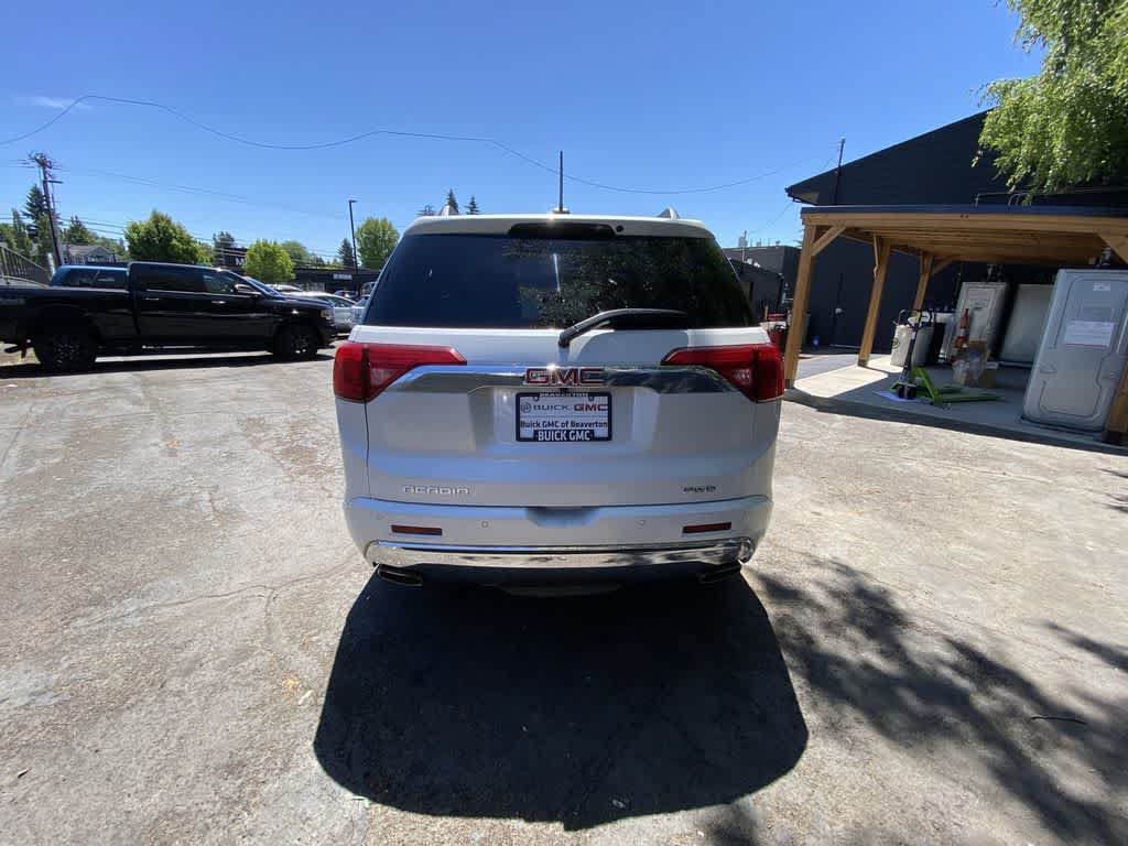 Used 2017 GMC Acadia Denali w/ Technology Package AWD/4WD image 5