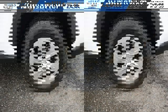 Used 2021 Toyota RAV4 LE image 41