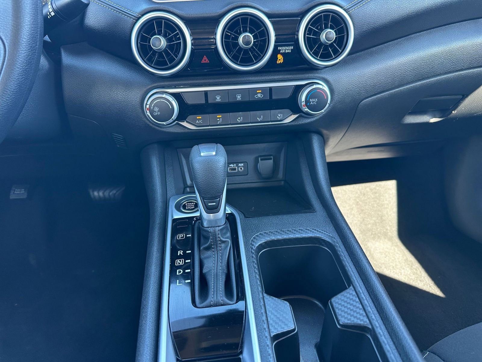 Used 2025 Nissan Sentra SV image 40